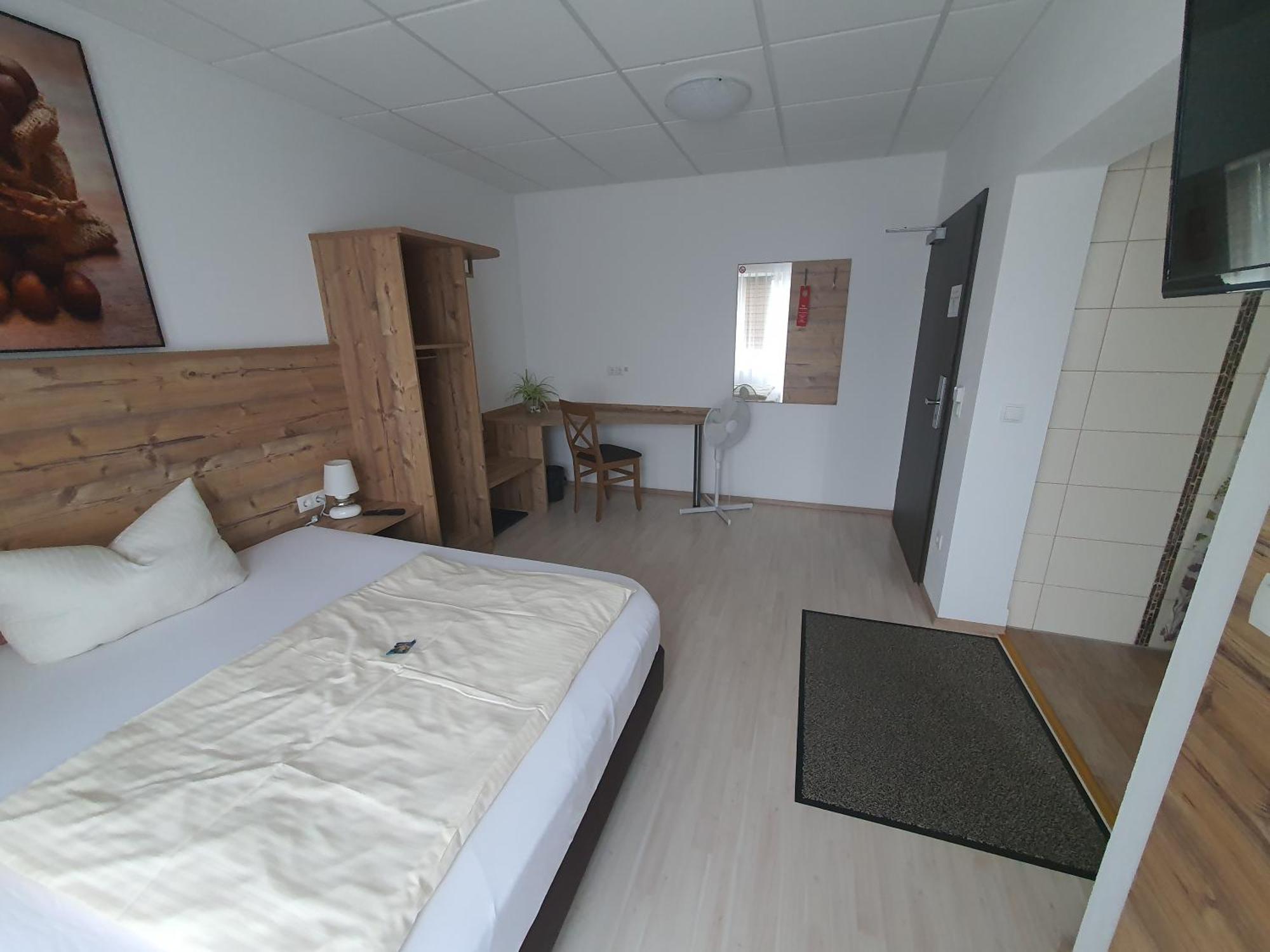 Fraenkischer Hof --- Hotel In Pegnitz --- Schlabecks Fraenkischer Hof Extérieur photo